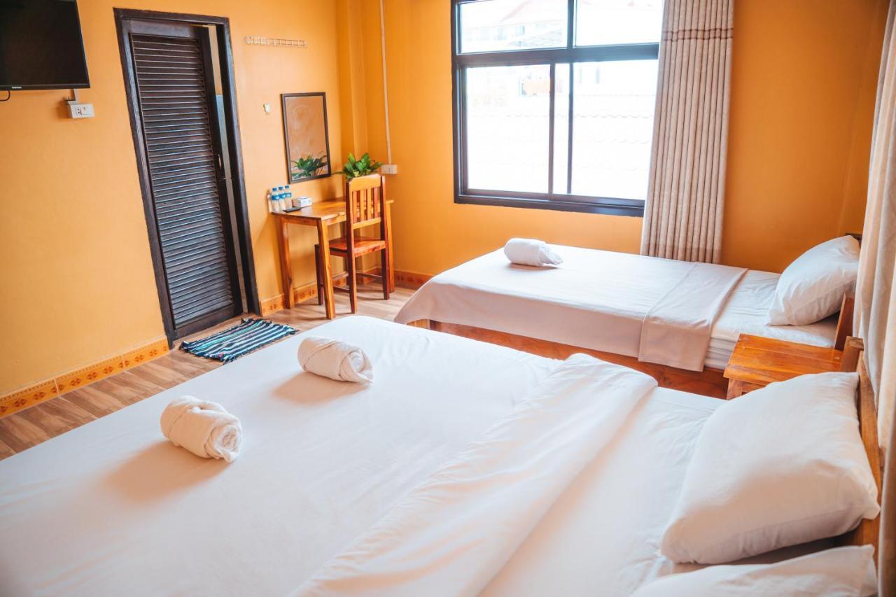 Vang Vieng Sunset Guesthouse & Restaurant Exterior photo