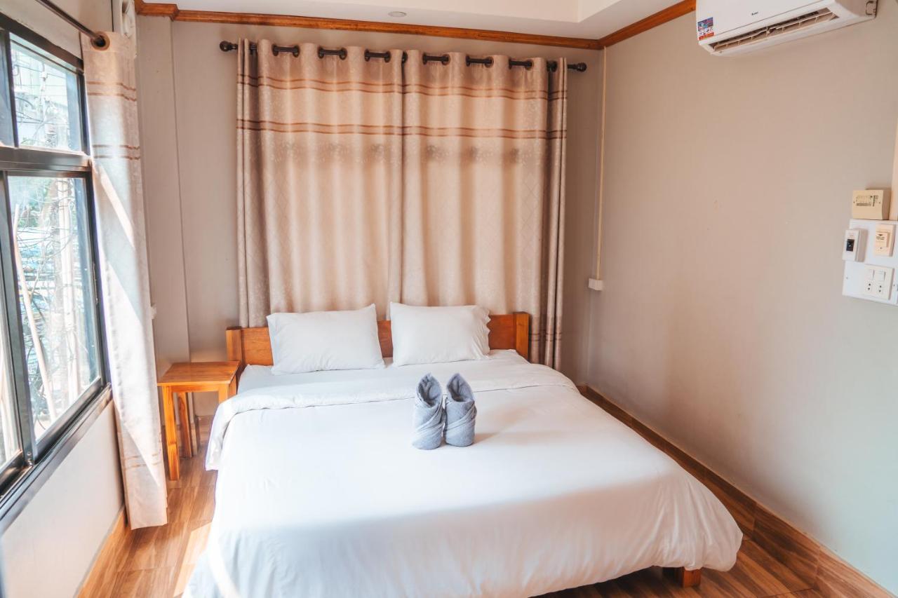 Vang Vieng Sunset Guesthouse & Restaurant Exterior photo