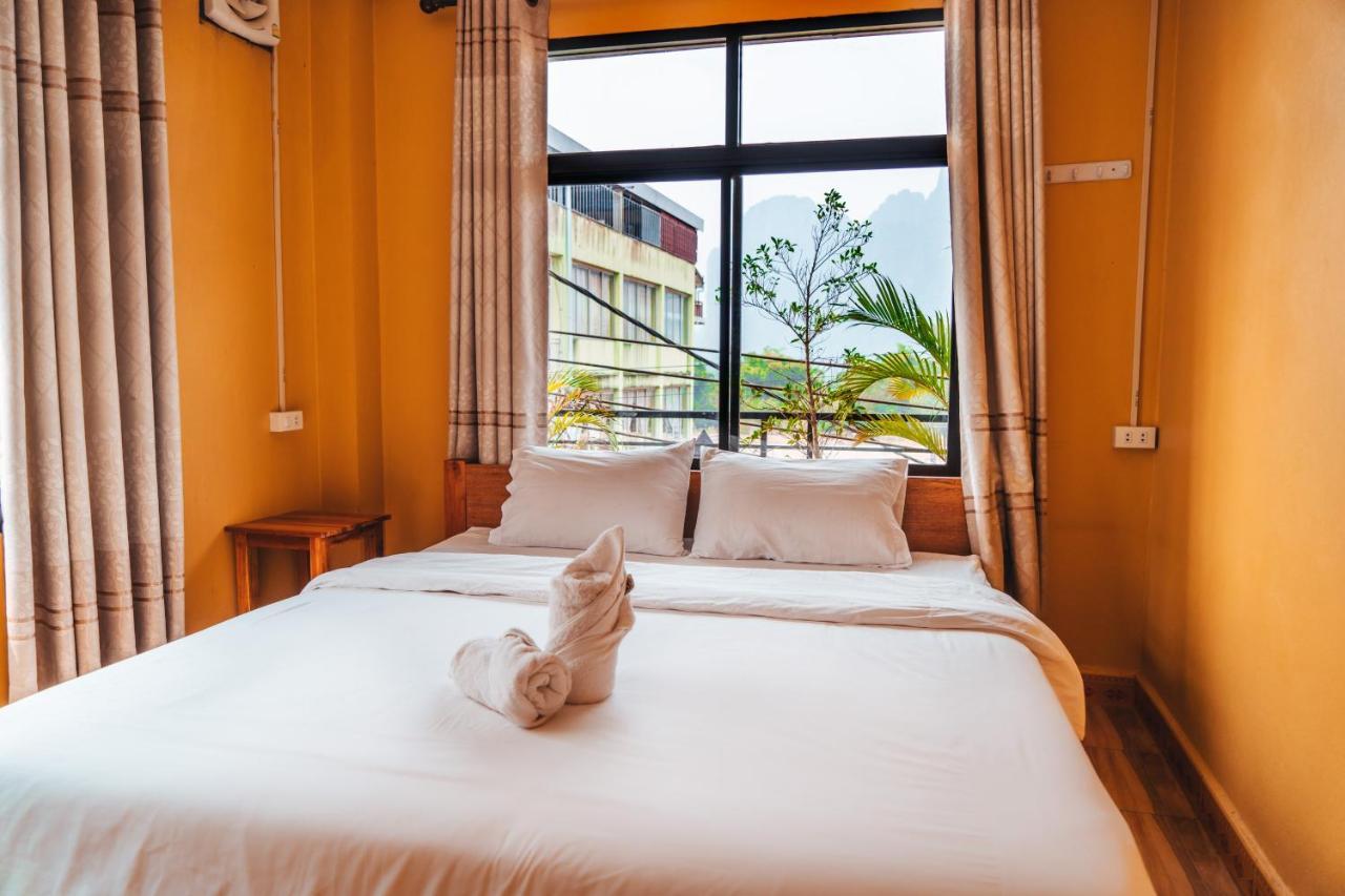 Vang Vieng Sunset Guesthouse & Restaurant Exterior photo
